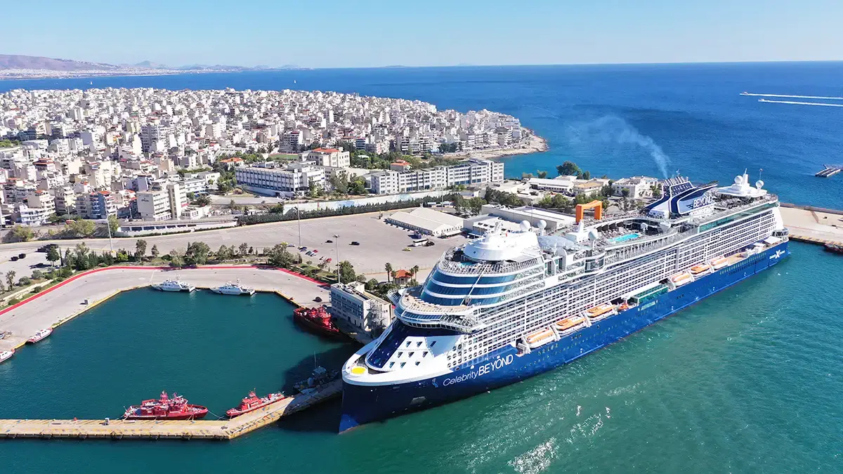 greece-athens-piraeus-port-aerial-view.webp